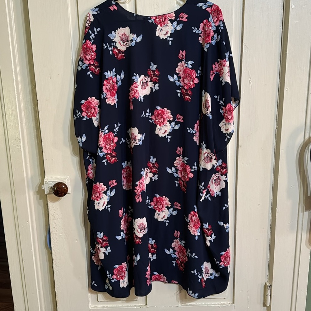 EUC Women’s Kimono top - Picture 5 of 7